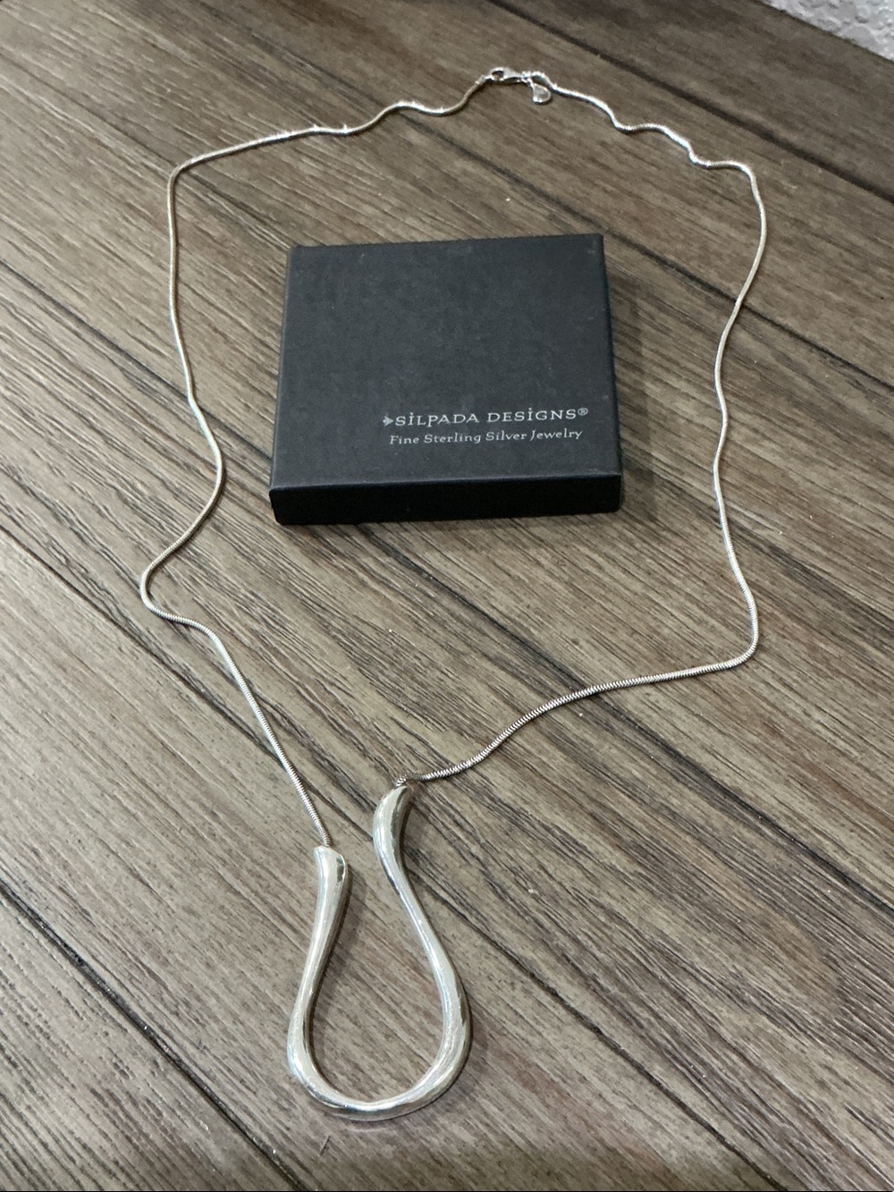 Silpada Silver Organic Loop Pendant Necklace